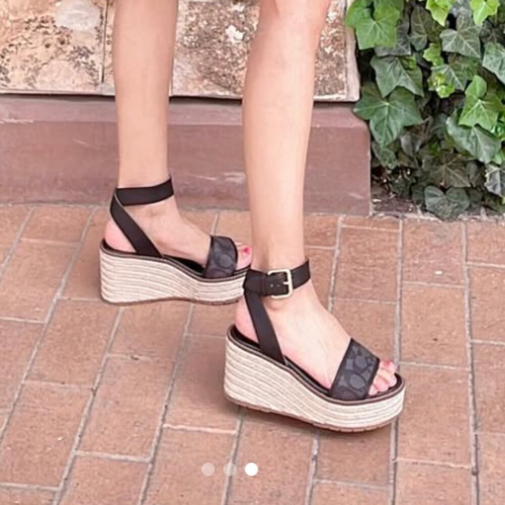 NIB - COACH Korey Espadrille In Signature Jacquard Sandal - size 7 US/ LAST ONE